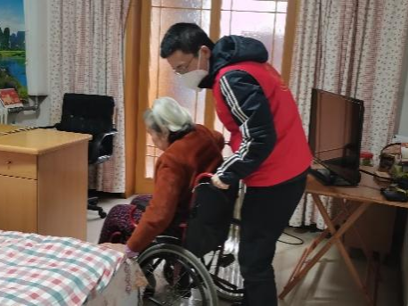 【疫情防控】尽锐出战护我城，9091美高梅官方网站先锋在行动 ——集团干部下沉一线系列（二）